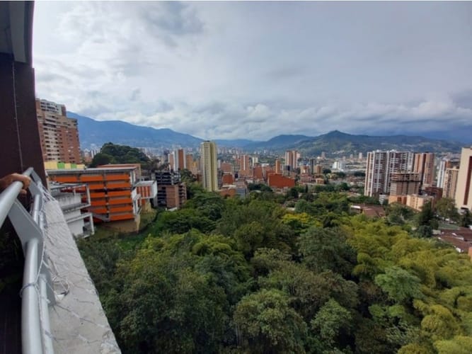 Apartaestudio en venta en El Carmelo Ii, Sabaneta, 83 m² · foto 8 de 10