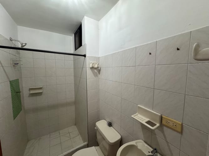 Apartamento de 2 alcobas en arriendo en Centro, Santa Marta, 82 m² · foto 5 de 12