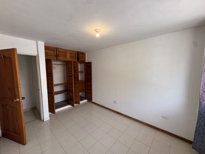 Apartamento de 2 alcobas en arriendo en Centro, Santa Marta, 82 m² · foto 11 de 12