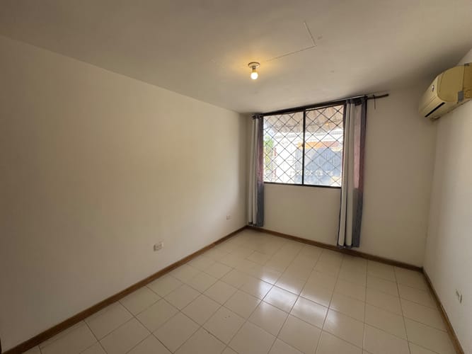 Apartamento de 2 alcobas en arriendo en Centro, Santa Marta, 82 m² · foto 10 de 12
