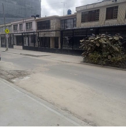 Casa de 4 alcobas en venta en Ciudad Berna, Bogotá, 400 m² · foto 5 de 14