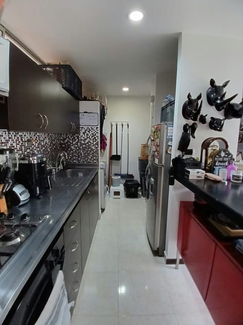 Apartamento de 2 alcobas en venta en Loma De Los Bernal, Medellín, 63 m² · foto 8 de 15
