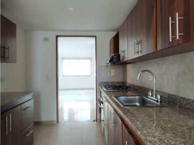 Apartamento de 4 alcobas en venta en Zuñiga, Medellín, 130 m² · foto 2 de 13
