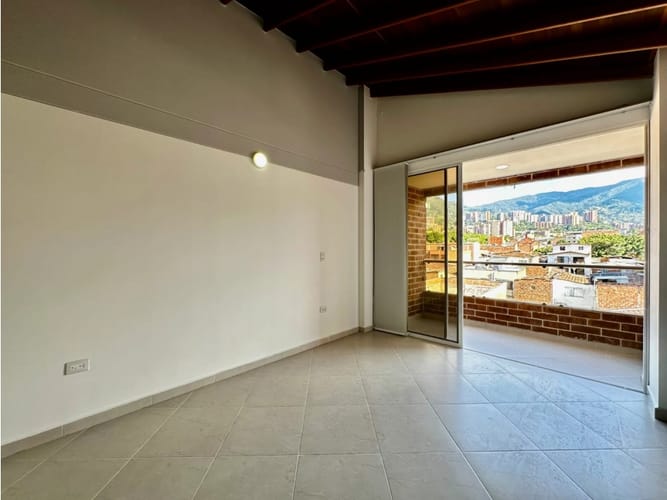 Apartamento de 3 alcobas en venta en La Magnolia, Envigado, 150 m² · foto 1 de 9