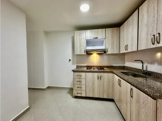 Apartamento de 3 alcobas en venta en La Magnolia, Envigado, 150 m² · foto 2 de 9