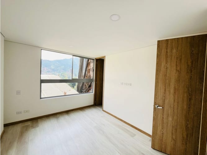 Apartamento de 3 alcobas en venta en San Jose, La Estrella, 78 m² · foto 10 de 18