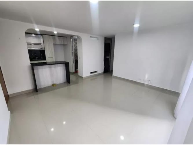 Apartamento de 3 alcobas en venta en El Cairo, Bello, 65 m² · foto 2 de 10
