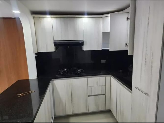 Apartamento de 3 alcobas en venta en El Cairo, Bello, 65 m² · foto 3 de 10