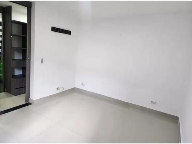Apartamento de 3 alcobas en venta en El Cairo, Bello, 65 m² · foto 6 de 10