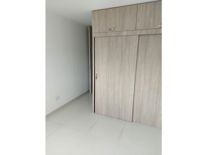 Apartamento de 2 alcobas en venta en Villas Del Carmen, Envigado, 66 m² · foto 2 de 24