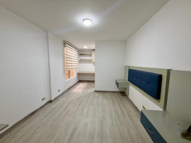 Casa de 5 alcobas en venta en Hayuelos, Bogotá, 300 m² · foto 9 de 24