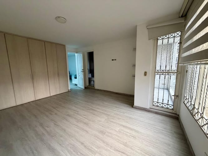 Casa de 5 alcobas en venta en Hayuelos, Bogotá, 300 m² · foto 14 de 24