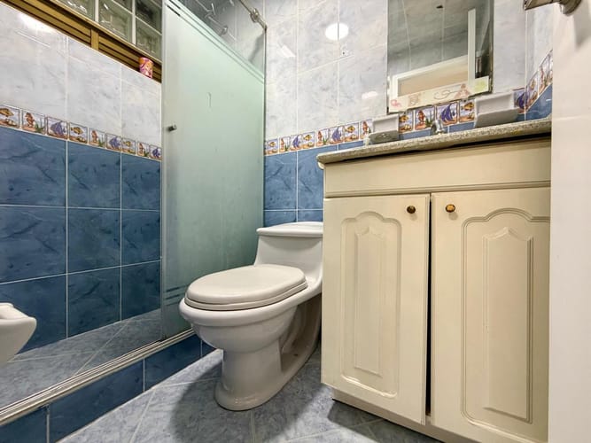 Casa de 5 alcobas en venta en Hayuelos, Bogotá, 300 m² · foto 20 de 24