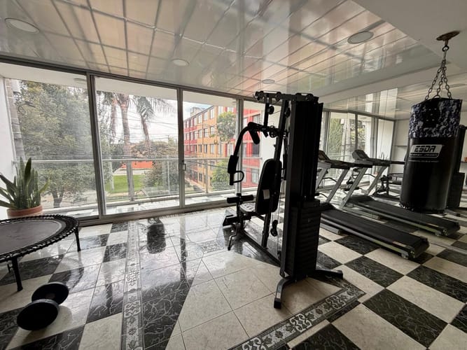 Casa de 5 alcobas en venta en Hayuelos, Bogotá, 300 m² · foto 23 de 24