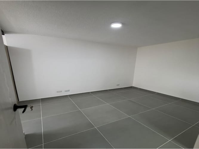 Apartamento de 3 alcobas en venta en Belén Rincón, Medellín, 57 m² · foto 3 de 20