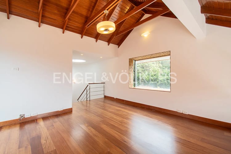 Casa de 3 alcobas en venta en Cerros De Suba, Bogotá, 268 m² · foto 9 de 20
