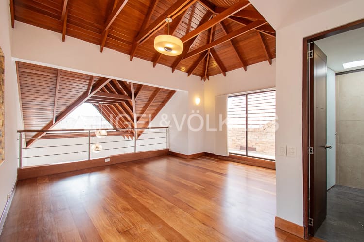 Casa de 3 alcobas en venta en Cerros De Suba, Bogotá, 268 m² · foto 8 de 20