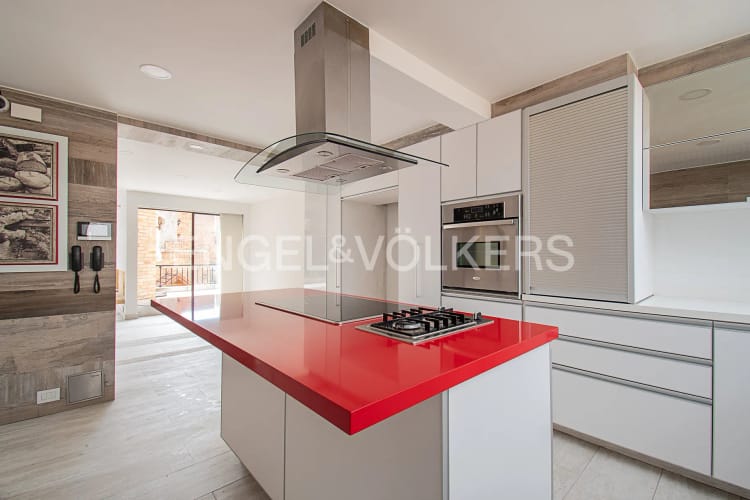 Casa de 3 alcobas en venta en Cerros De Suba, Bogotá, 268 m² · foto 6 de 20