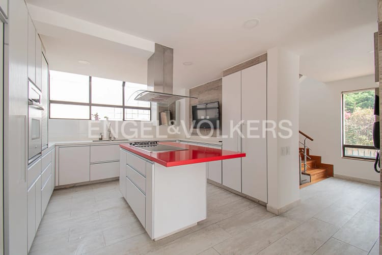 Casa de 3 alcobas en venta en Cerros De Suba, Bogotá, 268 m² · foto 5 de 20