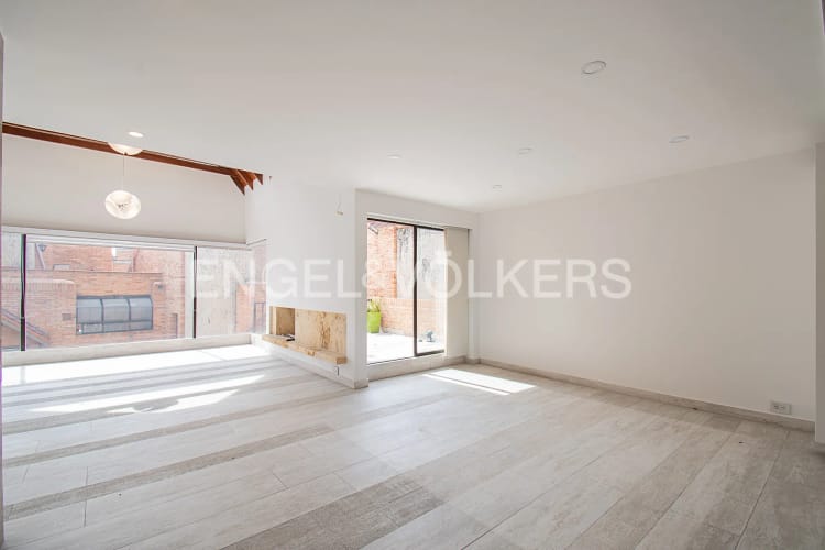 Casa de 3 alcobas en venta en Cerros De Suba, Bogotá, 268 m² · foto 2 de 20