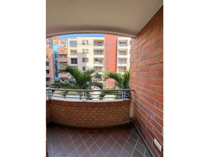 Apartamento de 3 alcobas en venta en Naranjal, Medellín, 150 m² · foto 3 de 18