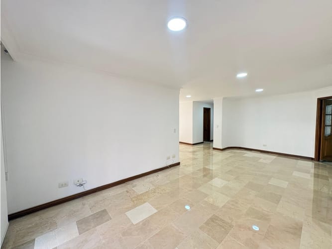 Apartamento de 3 alcobas en venta en Naranjal, Medellín, 150 m² · foto 4 de 18