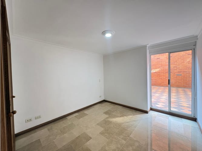 Apartamento de 3 alcobas en venta en Naranjal, Medellín, 150 m² · foto 11 de 18