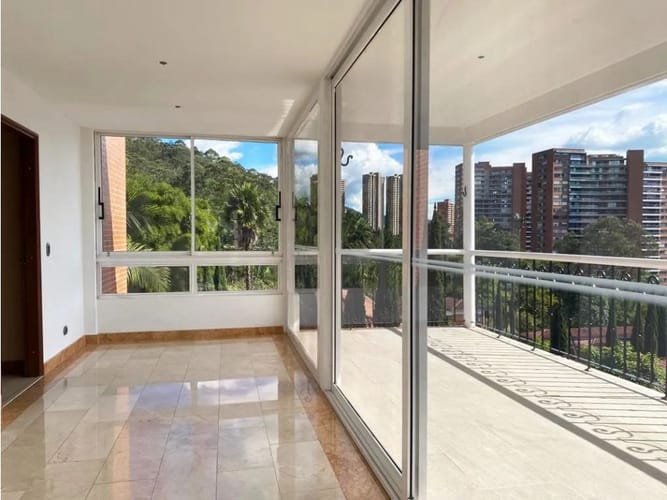 Casa de 4 alcobas en venta en Cola Del Zorro, Medellín, 370 m² · foto 5 de 17