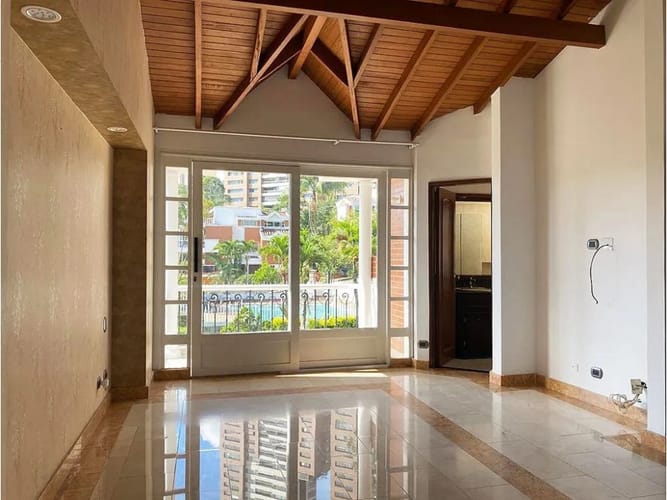 Casa de 4 alcobas en venta en Cola Del Zorro, Medellín, 370 m² · foto 12 de 17