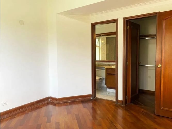 Casa de 4 alcobas en venta en Cola Del Zorro, Medellín, 370 m² · foto 13 de 17