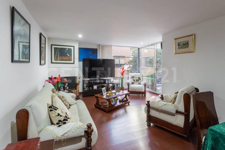 Apartamento de 3 alcobas en venta en Bella Suiza, Bogotá, 120 m² · foto 2 de 21