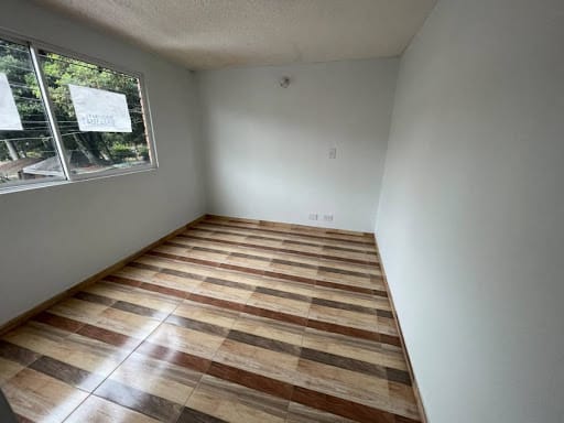Casa de 4 alcobas en venta en Villas De Granada, Bogotá, 94 m² · foto 8 de 24