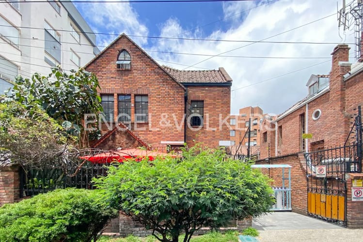 Casa en venta en Chapinero, Bogotá, 523 m² · foto 3 de 14
