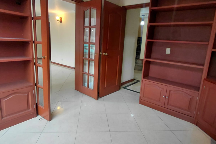 Apartamento de 4 alcobas en venta en Quinta Paredes, Bogotá, 160 m² · foto 8 de 24
