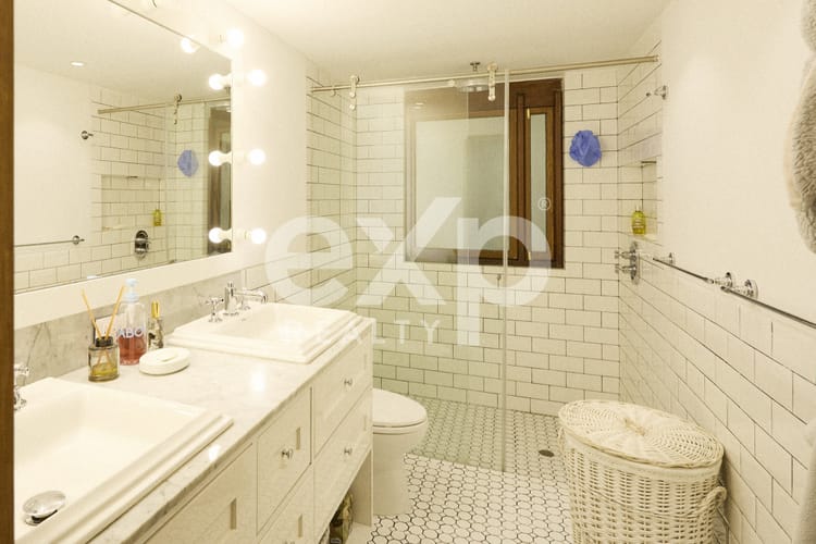 Casa de 4 alcobas en venta en Los Rosales, Bogotá, 591 m² · foto 16 de 21