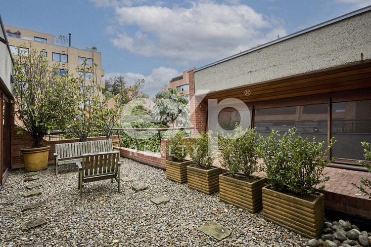 Casa de 4 alcobas en venta en Los Rosales, Bogotá, 591 m² · foto 18 de 21