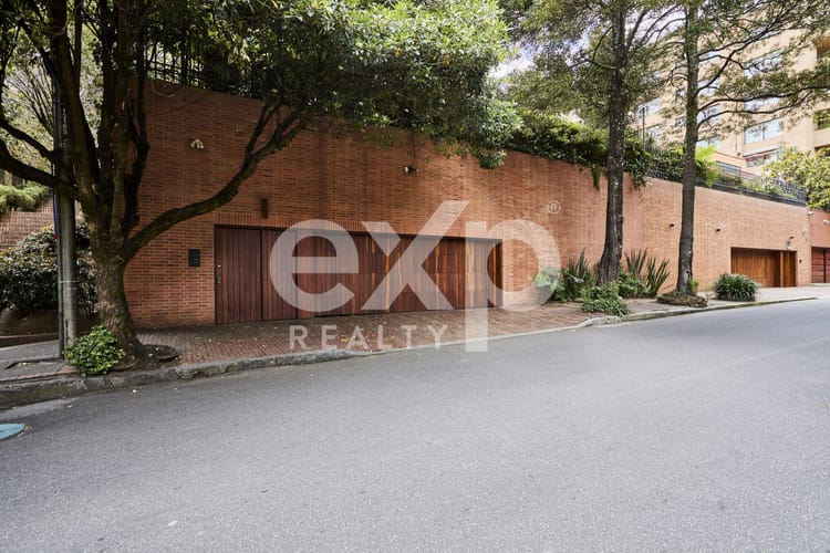 Casa de 4 alcobas en venta en Los Rosales, Bogotá, 591 m² · foto 21 de 21