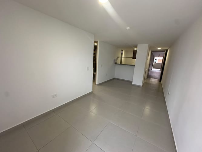 Apartamento de 3 alcobas en arriendo en Versalles, Floridablanca, 75 m² · foto 5 de 21