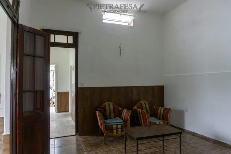 Casa en alquiler, 2 dormitorios, 1 baño, patio, cochera. Buceo. · Foto 2