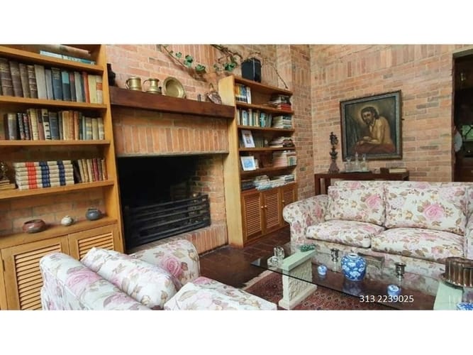 Casa de 5 alcobas en venta en Guaymaral, Bogotá, 1700 m² · foto 5 de 12