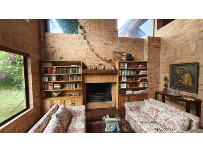 Casa de 5 alcobas en venta en Guaymaral, Bogotá, 1700 m² · foto 8 de 12