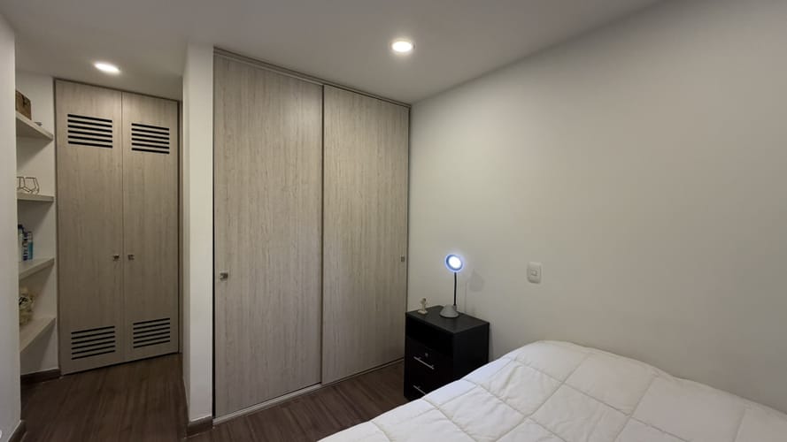 Apartaestudio en venta en Santa Barbara Central, Bogotá, 33 m² · foto 11 de 15