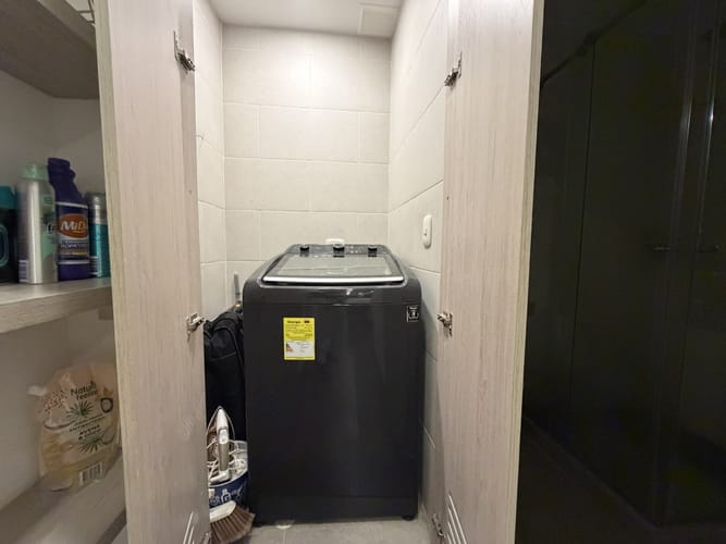 Apartaestudio en venta en Santa Barbara Central, Bogotá, 33 m² · foto 14 de 15