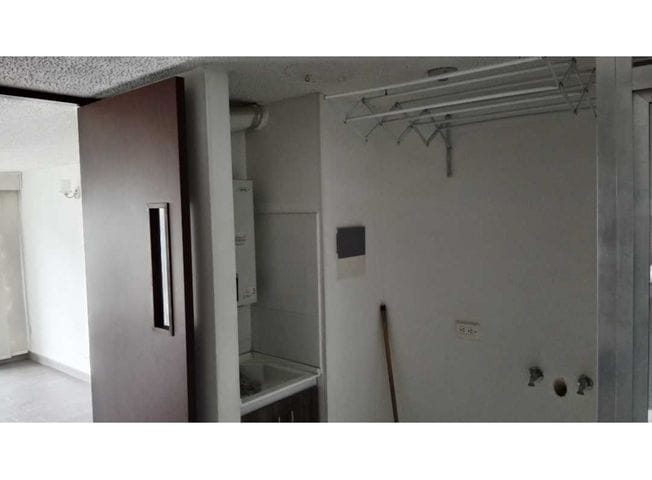 Apartamento de 3 alcobas en venta en Plaza Imperial Centro Comercial, Bogotá, 74 m² · foto 6 de 20