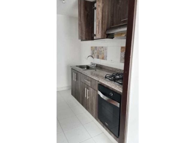 Apartamento de 3 alcobas en venta en Plaza Imperial Centro Comercial, Bogotá, 74 m² · foto 7 de 20