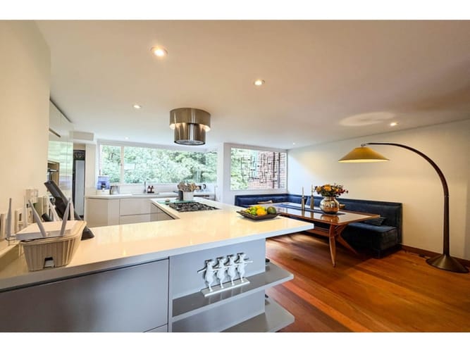 Apartamento de 2 alcobas en venta en Los Rosales, Bogotá, 135 m² · foto 5 de 17