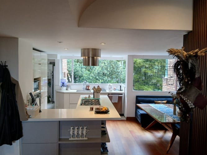Apartamento de 2 alcobas en venta en Los Rosales, Bogotá, 135 m² · foto 6 de 17