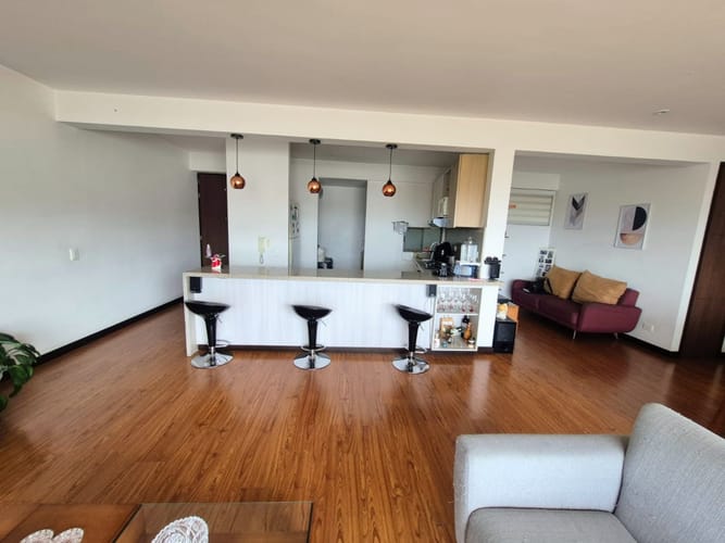 Apartamento de 3 alcobas en venta en Colina Campestre, Bogotá, 122 m² · foto 2 de 21
