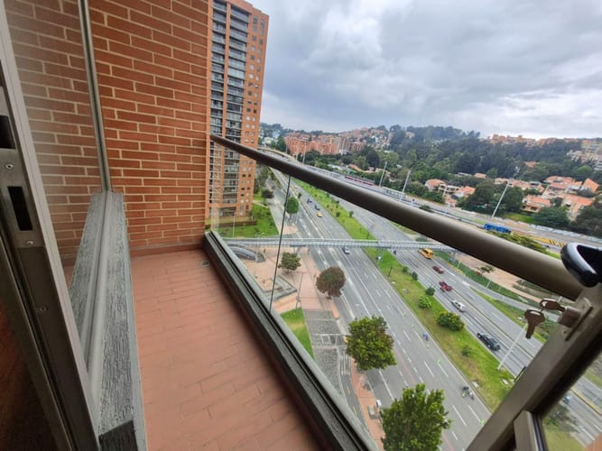 Apartamento de 3 alcobas en venta en Colina Campestre, Bogotá, 122 m² · foto 4 de 21
