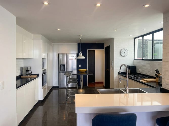 Apartamento de 4 alcobas en venta en Los Rosales, Bogotá, 281 m² · foto 5 de 14